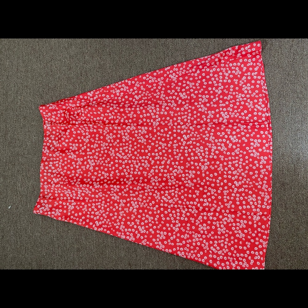 Beautiful midi skirt NWT